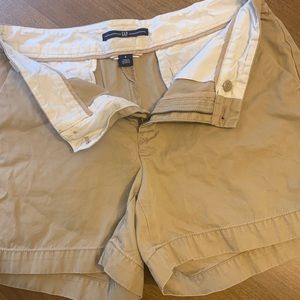 Gap khaki shorts
